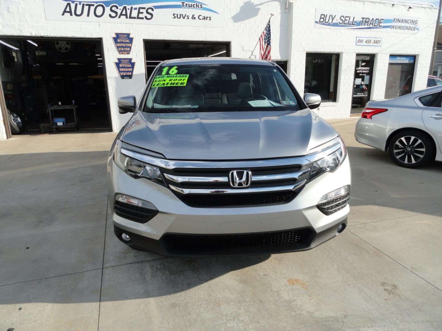 2016 Lunar Silver Metallic /Gray Honda Pilot EX-L AWD (5FNYF6H59GB) with an 3.5L V6 SOHC 24V engine, 6A transmission, located at 827 W 26th Street, Erie, PA, 16508, (814) 455-3401, 42.105431, -80.090942- Photo#1