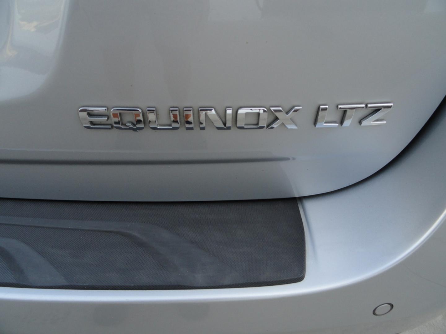 2016 Silver Ice Metallic /Two Tone Chevrolet Equinox LTZ AWD (2GNFLGE38G6) with an 3.6L V6 DOHC 24V engine, 6-Speed Automatic transmission, located at 827 W 26th Street, Erie, PA, 16508, (814) 455-3401, 42.105431, -80.090942 - Thanks for looking at our accident and rust-free like new recent arrival. I have to say that this is the cleanest 2016 Chevy Equinox that I've seen on a long time with NO RUST with no exterior paint work and a super clean undercarriage. This is the LTZ model with the hard to find 6 cylinders, all-wh- Photo#33