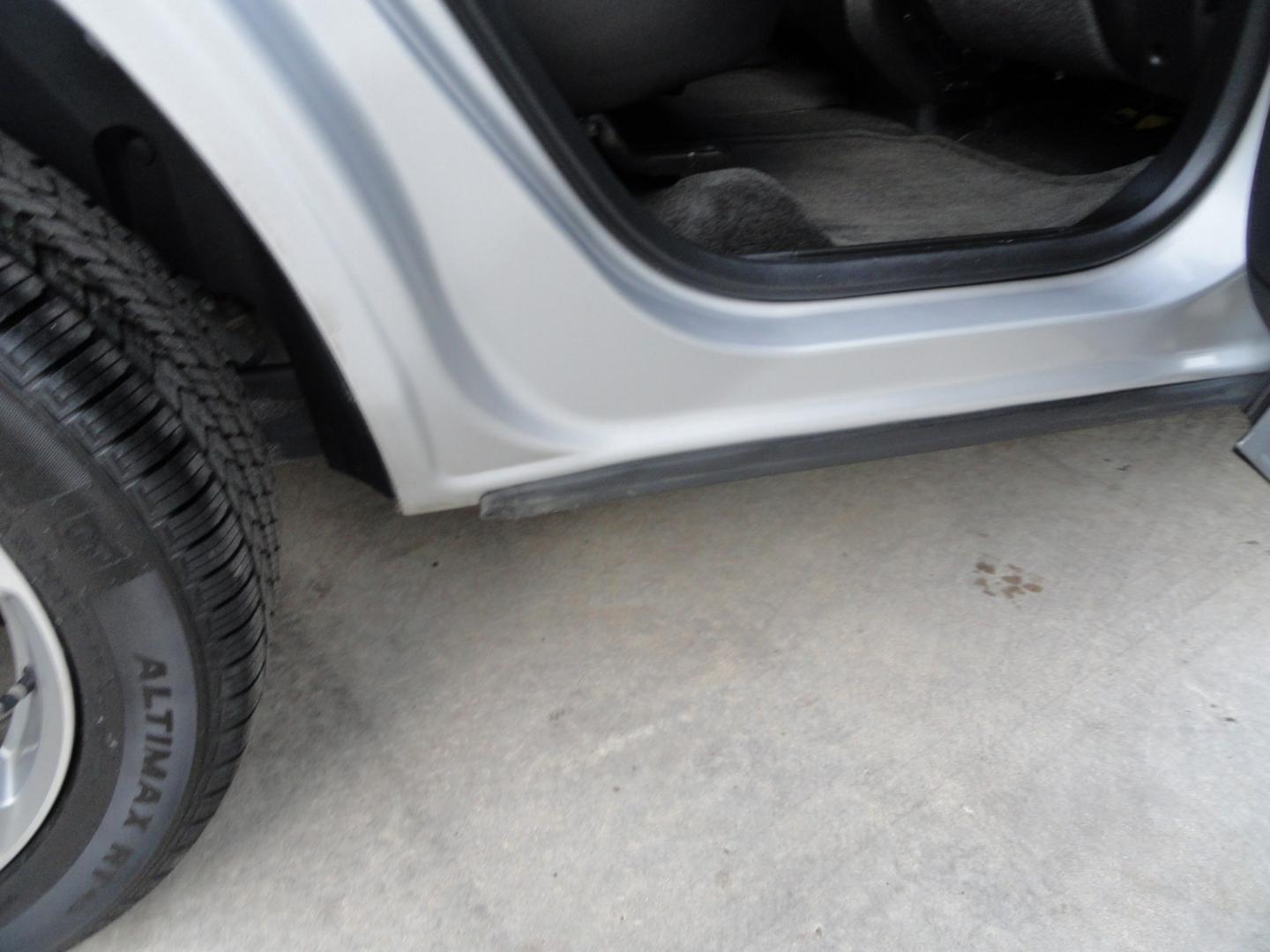 2016 Silver Ice Metallic /Two Tone Chevrolet Equinox LTZ AWD (2GNFLGE38G6) with an 3.6L V6 DOHC 24V engine, 6-Speed Automatic transmission, located at 827 W 26th Street, Erie, PA, 16508, (814) 455-3401, 42.105431, -80.090942 - Thanks for looking at our accident and rust-free like new recent arrival. I have to say that this is the cleanest 2016 Chevy Equinox that I've seen on a long time with NO RUST with no exterior paint work and a super clean undercarriage. This is the LTZ model with the hard to find 6 cylinders, all-wh- Photo#41