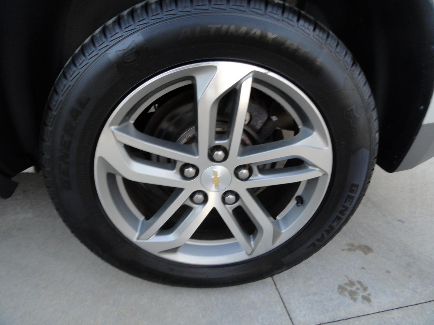 2016 Silver Ice Metallic /Two Tone Chevrolet Equinox LTZ AWD (2GNFLGE38G6) with an 3.6L V6 DOHC 24V engine, 6-Speed Automatic transmission, located at 827 W 26th Street, Erie, PA, 16508, (814) 455-3401, 42.105431, -80.090942 - Thanks for looking at our accident and rust-free like new recent arrival. I have to say that this is the cleanest 2016 Chevy Equinox that I've seen on a long time with NO RUST with no exterior paint work and a super clean undercarriage. This is the LTZ model with the hard to find 6 cylinders, all-wh- Photo#58