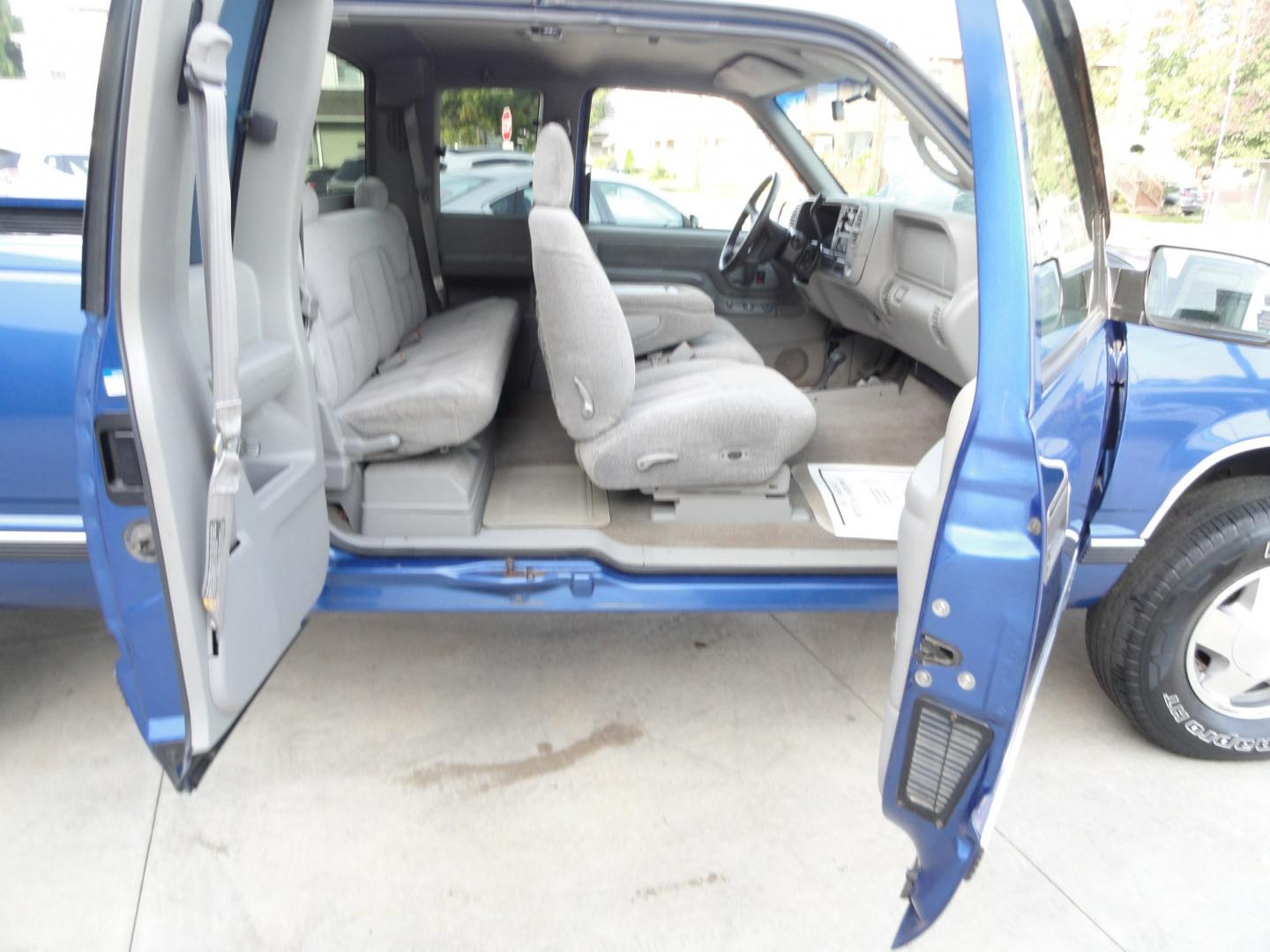 1997 Bright Blue Metallic /Greystone Chevrolet K 1500 Ext. Cab 6.5-ft. Bed 4WD (2GCEK19R9V1) with an 5.7L V8 OHV 16V engine, 4 speed Automatic transmission, located at 827 W 26th Street, Erie, PA, 16508, (814) 455-3401, 42.105431, -80.090942- Photo#29