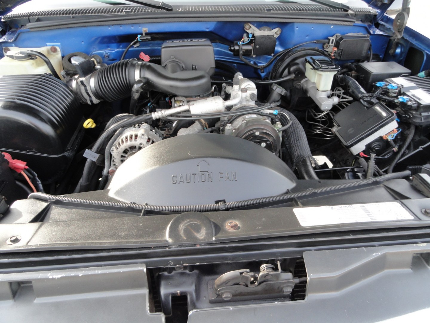 1997 Bright Blue Metallic /Greystone Chevrolet K 1500 Ext. Cab 6.5-ft. Bed 4WD (2GCEK19R9V1) with an 5.7L V8 OHV 16V engine, 4 speed Automatic transmission, located at 827 W 26th Street, Erie, PA, 16508, (814) 455-3401, 42.105431, -80.090942- Photo#42