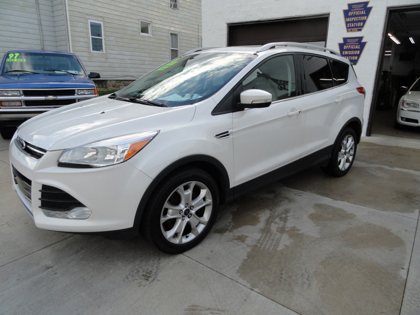 2016 White Platinum Metallic /Tan Ford Escape Titanium 4WD (1FMCU9J92GU) with an 2.0L L4 DOHC 16V engine, 6-Speed Automatic transmission, located at 827 W 26th Street, Erie, PA, 16508, (814) 455-3401, 42.105431, -80.090942 - Thanks for looking at our super clean two owner accident-free recent arrival. This is the Titanium model with four-wheel drive and pretty much has all the options that were available in the 2016 model year. A full service was just completed in our service department with new Pa state and emissions i- Photo#6