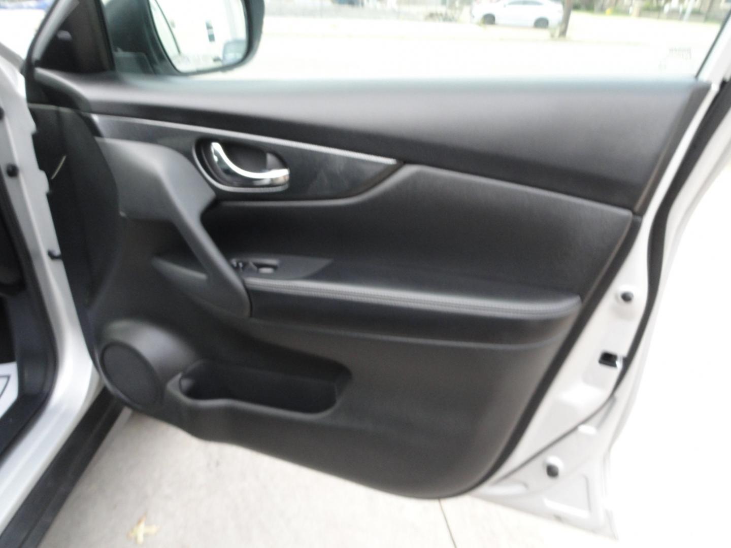 2016 Brilliant Silver Metallic /Jet Black Nissan Rogue SL AWD (5N1AT2MV7GC) with an 2.5L L4 DOHC 16V engine, CVT transmission, located at 827 W 26th Street, Erie, PA, 16508, (814) 455-3401, 42.105431, -80.090942 - Thanks for looking at our two-owner accident-free recent arrival. This is the SL model all-wheel drive with just about every item that was available in the 2016 model year and yes, I know it has a few miles but it's in like new condition and the engine was just recently replace with one that has onl- Photo#41