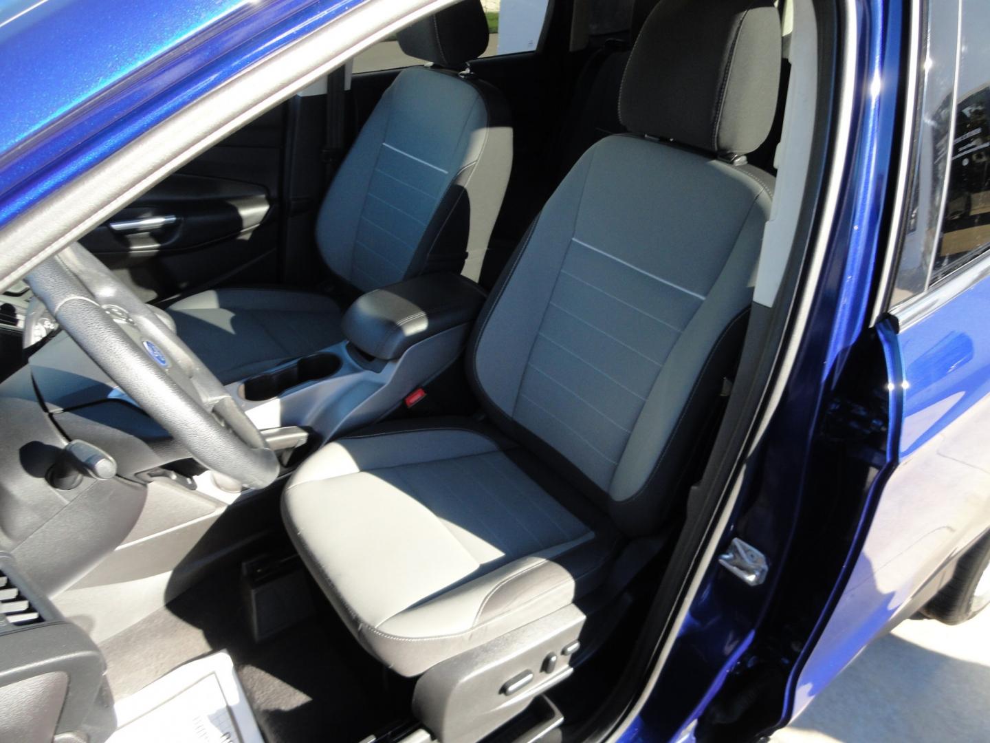 2015 Deep Impact Blue /Greystone Ford Escape SE 4WD (1FMCU9GX9FU) with an 1.6L L4 DOHC 16V engine, 6-Speed Automatic transmission, located at 827 W 26th Street, Erie, PA, 16508, (814) 455-3401, 42.105431, -80.090942- Photo#19