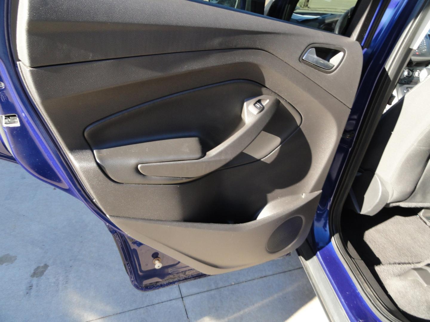 2015 Deep Impact Blue /Greystone Ford Escape SE 4WD (1FMCU9GX9FU) with an 1.6L L4 DOHC 16V engine, 6-Speed Automatic transmission, located at 827 W 26th Street, Erie, PA, 16508, (814) 455-3401, 42.105431, -80.090942- Photo#24