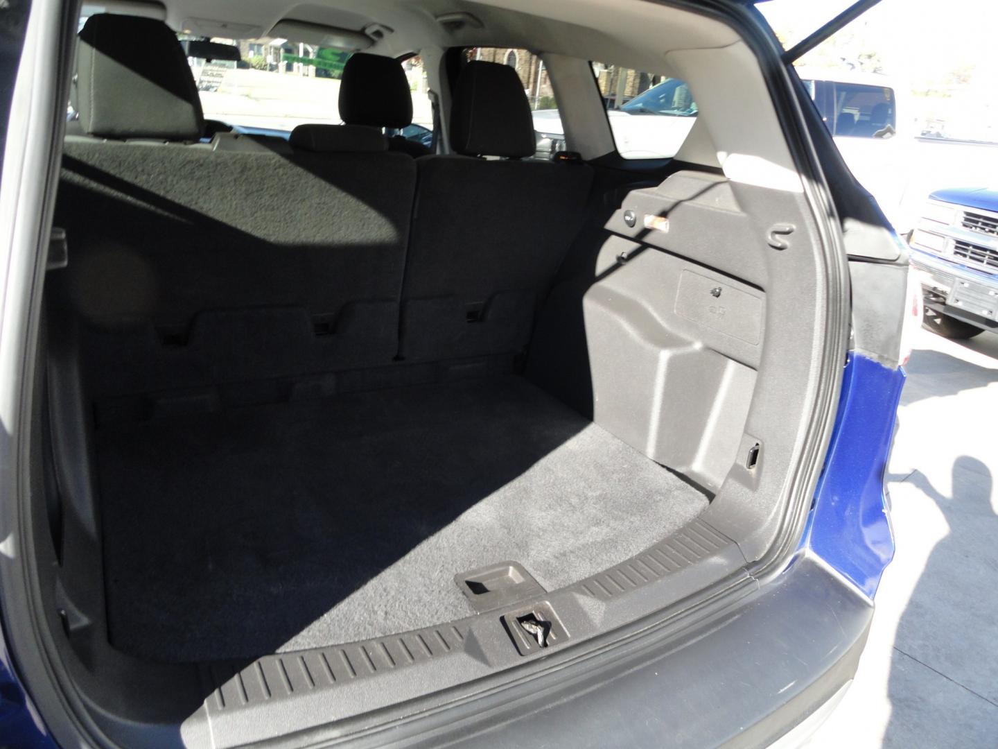 2015 Deep Impact Blue /Greystone Ford Escape SE 4WD (1FMCU9GX9FU) with an 1.6L L4 DOHC 16V engine, 6-Speed Automatic transmission, located at 827 W 26th Street, Erie, PA, 16508, (814) 455-3401, 42.105431, -80.090942- Photo#26