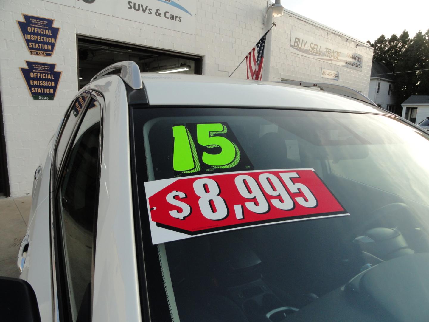 2015 Glacier white /Jet Black Nissan Rogue SV AWD (5N1AT2MVXFC) with an 2.5L L4 DOHC 16V engine, Continuously Variable Transmission transmission, located at 827 W 26th Street, Erie, PA, 16508, (814) 455-3401, 42.105431, -80.090942 - Thanks for looking at our super clean accident and rust-free new vehicle trade. This is the SV all-wheel drive model with lots of options plus it also comes with a spotless exterior as well as a like new nonsmoker interior. A full service was just completed in our service department plus it comes wi- Photo#2