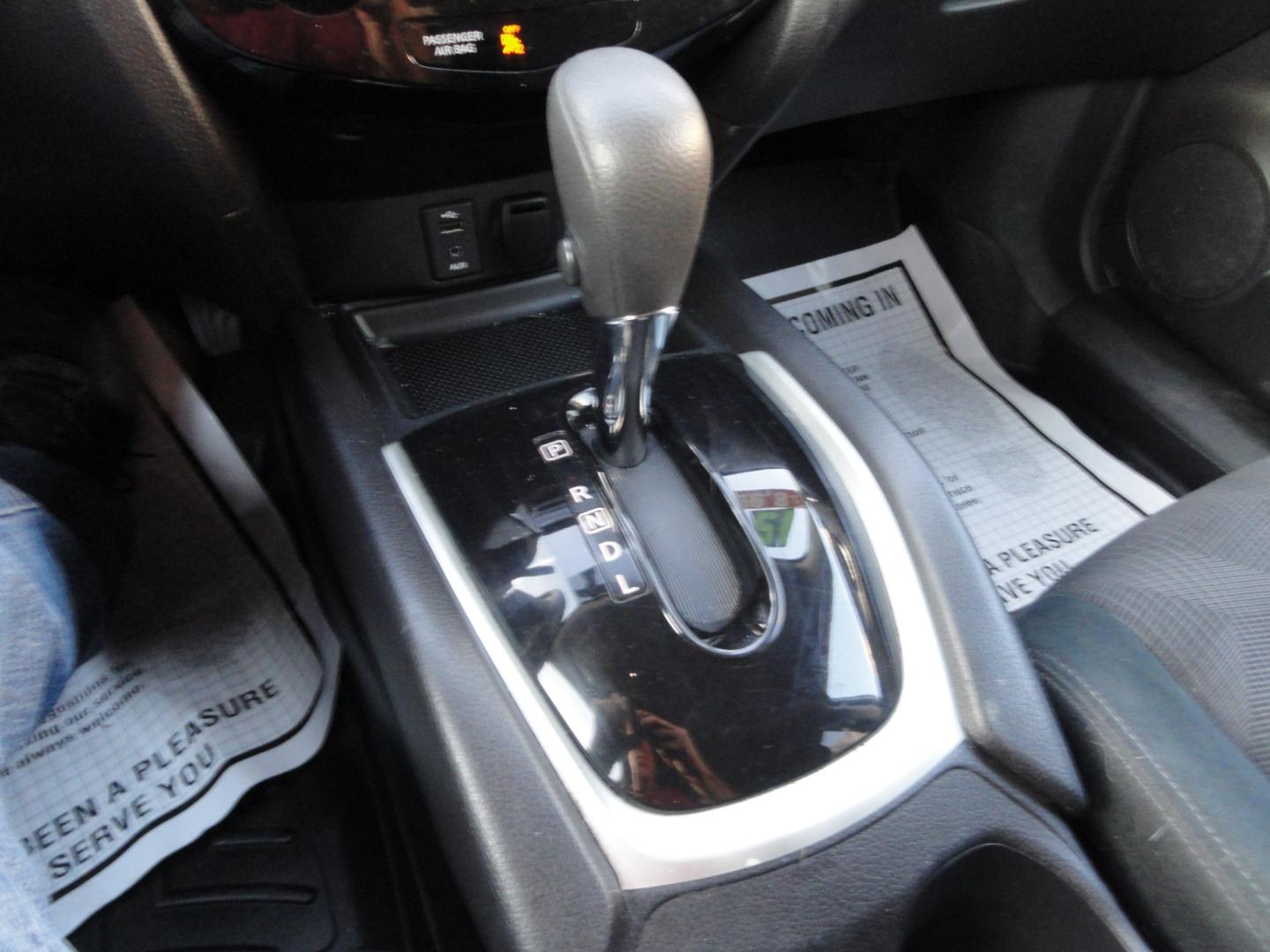 2015 Glacier white /Jet Black Nissan Rogue SV AWD (5N1AT2MVXFC) with an 2.5L L4 DOHC 16V engine, Continuously Variable Transmission transmission, located at 827 W 26th Street, Erie, PA, 16508, (814) 455-3401, 42.105431, -80.090942 - Thanks for looking at our super clean accident and rust-free new vehicle trade. This is the SV all-wheel drive model with lots of options plus it also comes with a spotless exterior as well as a like new nonsmoker interior. A full service was just completed in our service department plus it comes wi- Photo#13