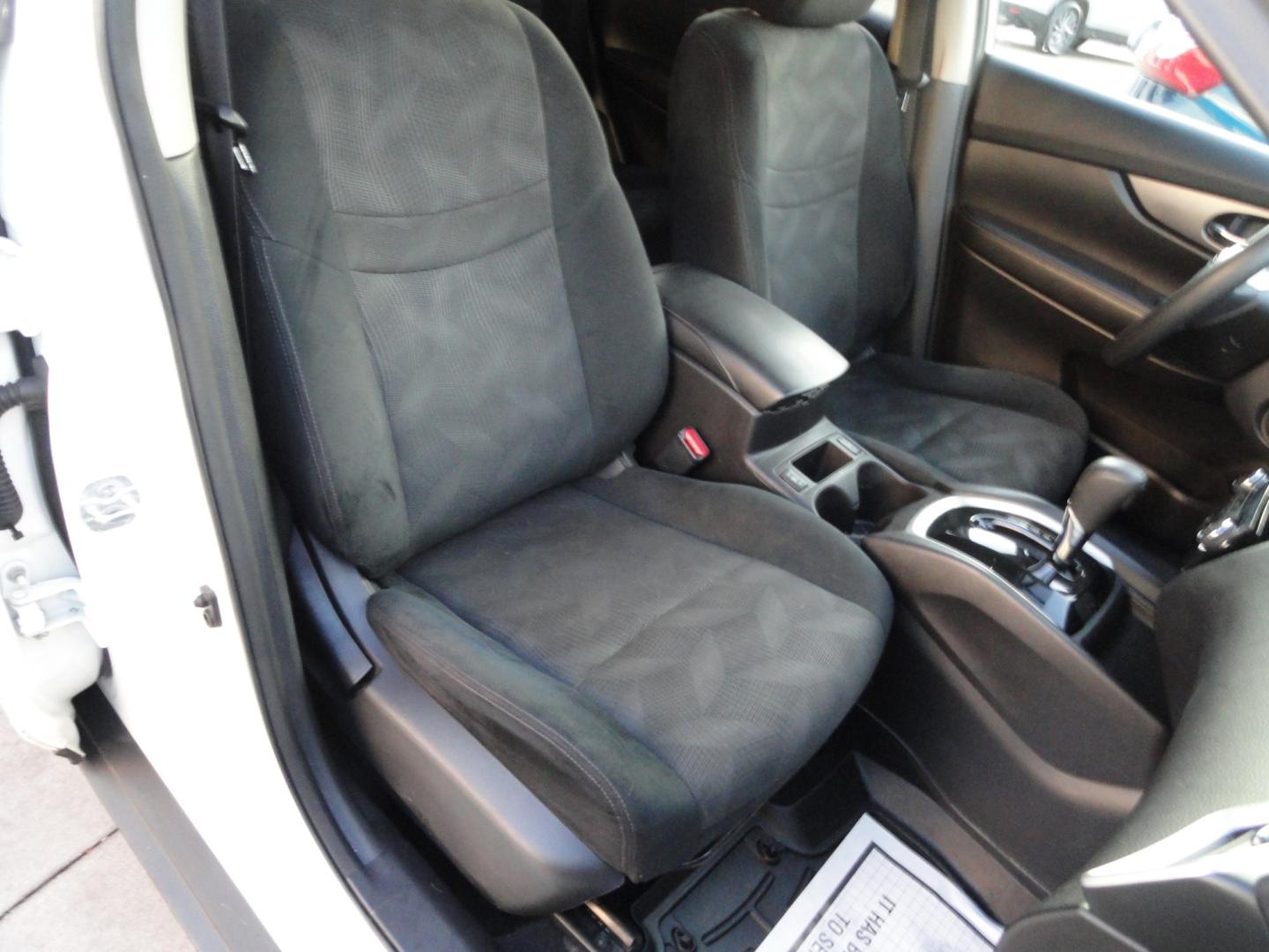 2015 Glacier white /Jet Black Nissan Rogue SV AWD (5N1AT2MVXFC) with an 2.5L L4 DOHC 16V engine, Continuously Variable Transmission transmission, located at 827 W 26th Street, Erie, PA, 16508, (814) 455-3401, 42.105431, -80.090942 - Thanks for looking at our super clean accident and rust-free new vehicle trade. This is the SV all-wheel drive model with lots of options plus it also comes with a spotless exterior as well as a like new nonsmoker interior. A full service was just completed in our service department plus it comes wi- Photo#36
